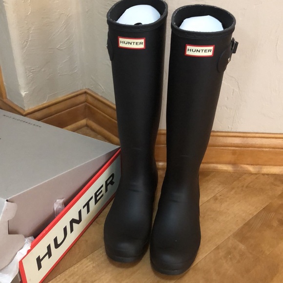 Hunter rain boots size 9 with original box and wrapping - Picture 2 of 12